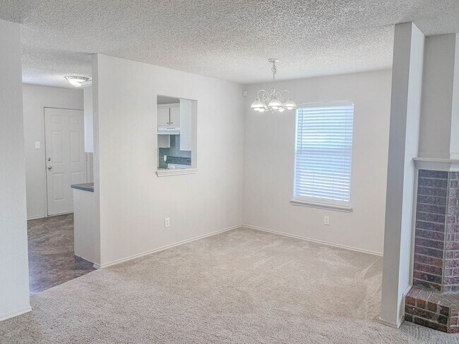 Foto del edificio - Retro Charm in Every Detail 3Bed/2Bath!