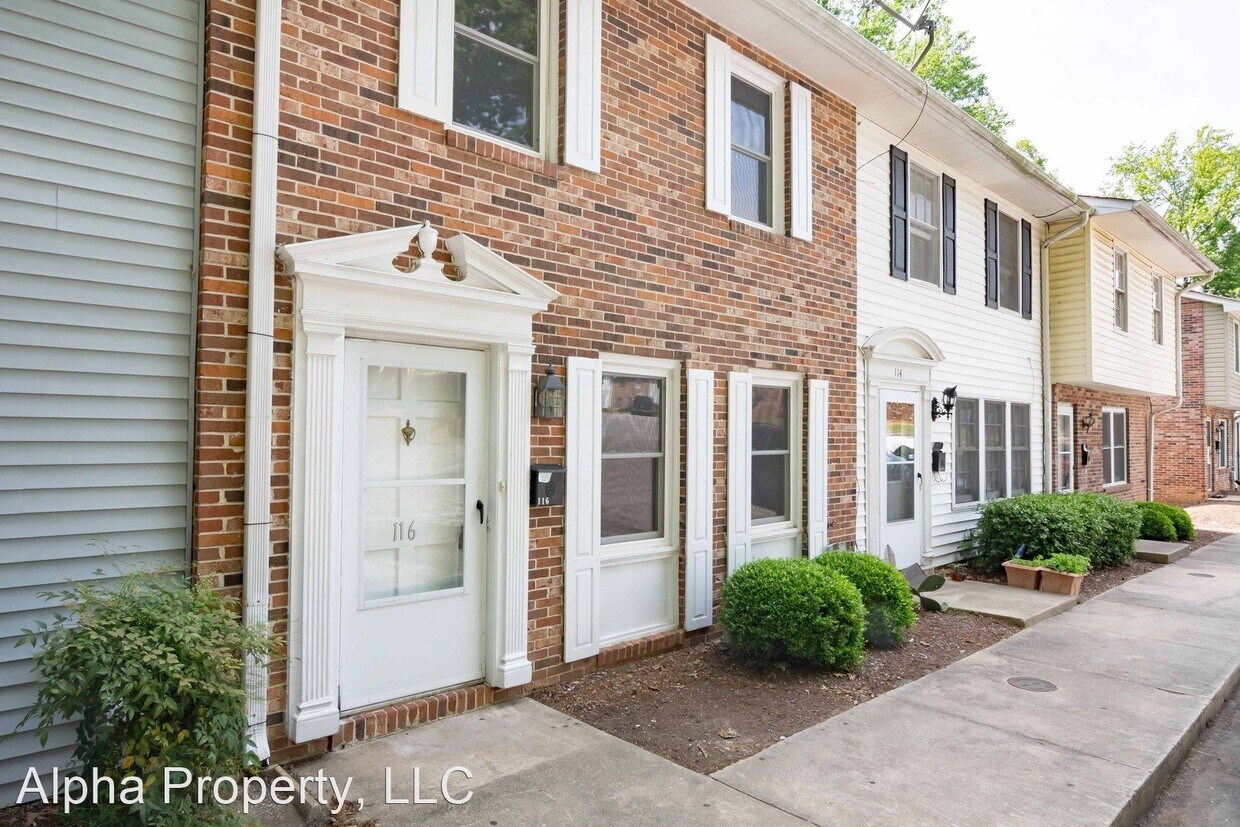 Foto principal - 116 Pine Creek Court Ext