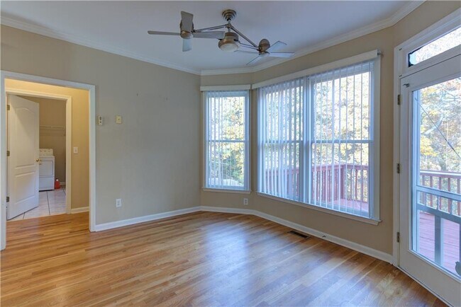 Building Photo - 1474 Lake Heights Cir