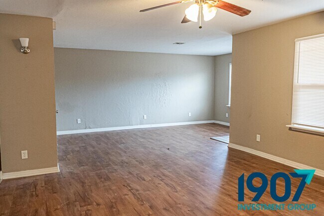 Foto del edificio - 700 NW 89th St