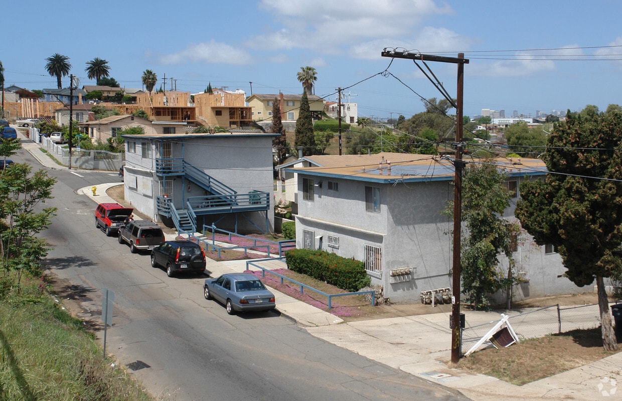 Primary Photo - 4204 Division St
