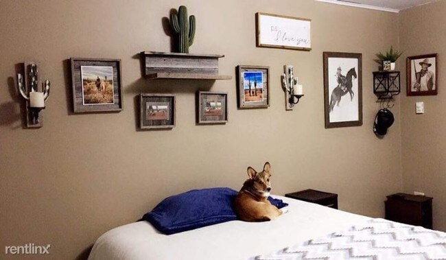 Foto del edificio - 1 br, 1 bath Apartment - 9106 271st Street NW