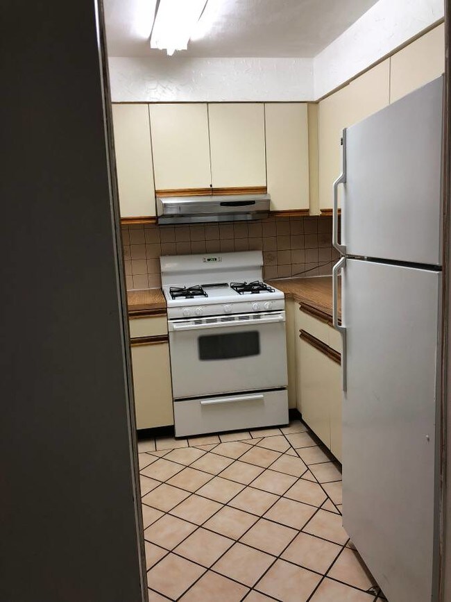 2 Oyster Bay Unit G, Absecon, NJ 08201 Condo for Rent in Absecon, NJ