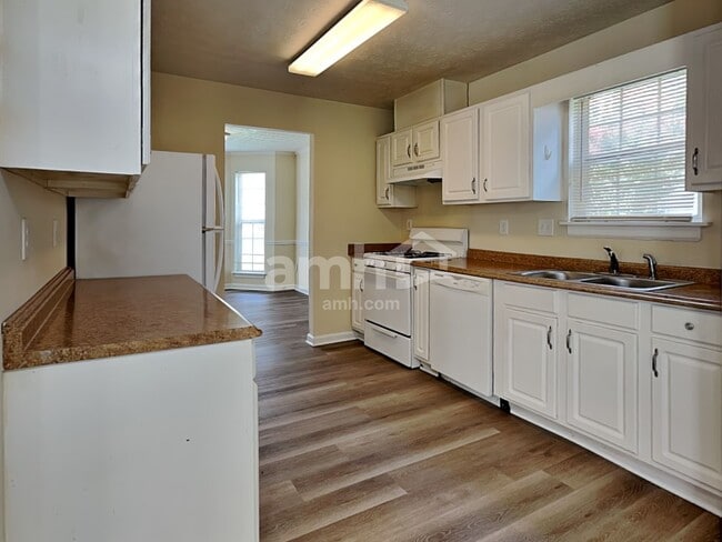 Foto del edificio - 3548 Grovecrest Way