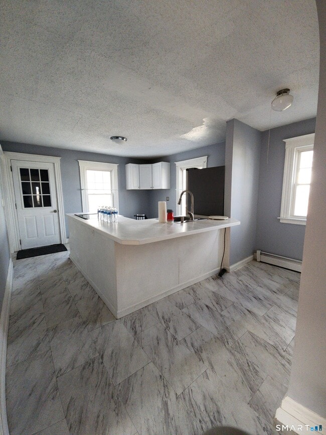 Building Photo - 78 Maplewood Ave