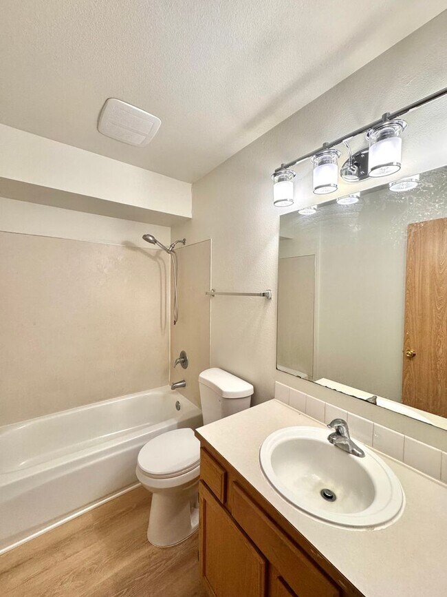 Foto del edificio - 2620 NE 136th St