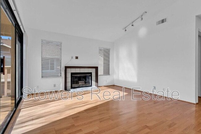 Building Photo - 3733 Crow Canyon Rd