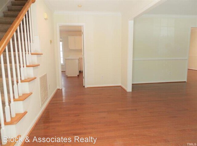 Building Photo - 5 br, 2.5 bath House - 104 Hanahan Ct.