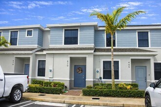 Building Photo - 470 NE 12th St