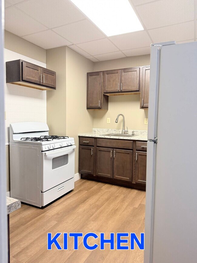 Foto del edificio - 1023 W 21st St