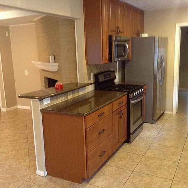 Building Photo - 6610 Cypress Point Dr