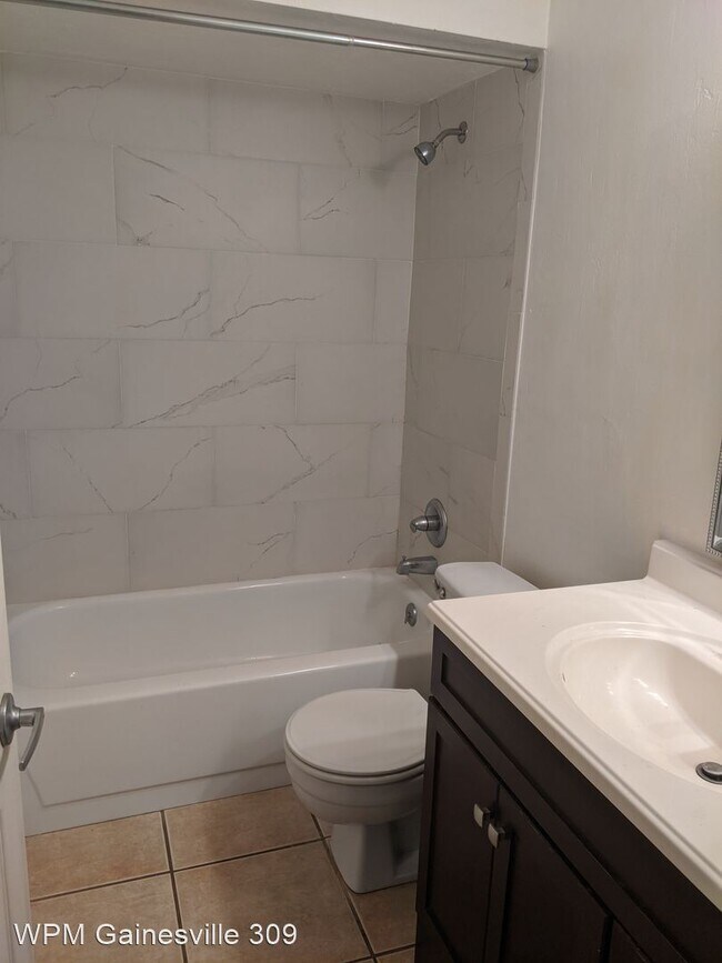Building Photo - 3 br, 2 bath House - 5428 SW 4th Place
