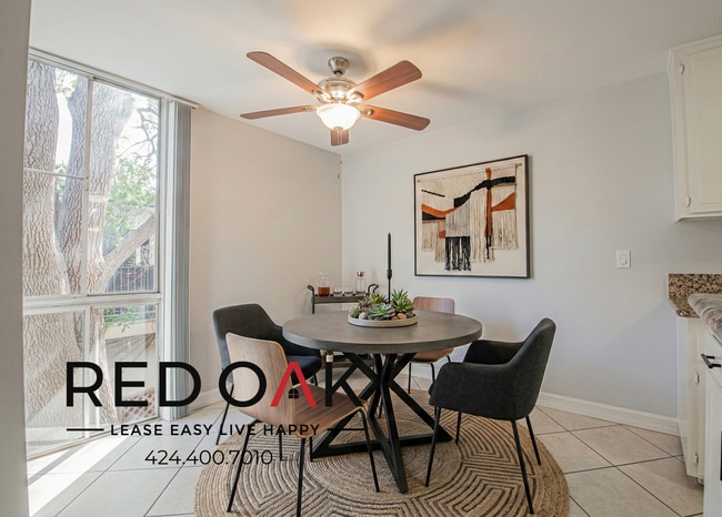 Building Photo - 15101 Magnolia Blvd