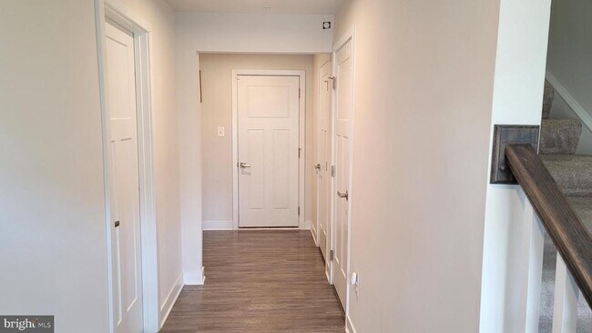 Foto del edificio - 8667 Shady Pines Dr