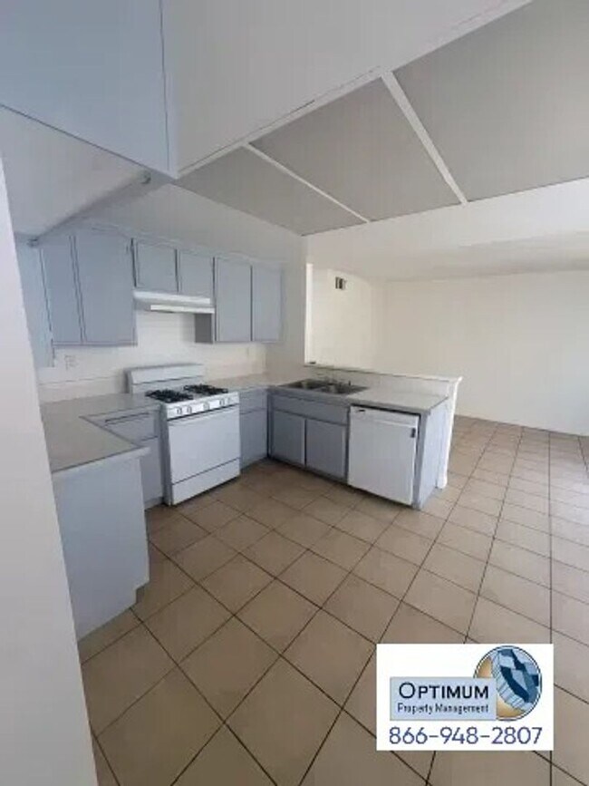 Foto del edificio - Charming 3-bedroom, 2-bathroom two-story home