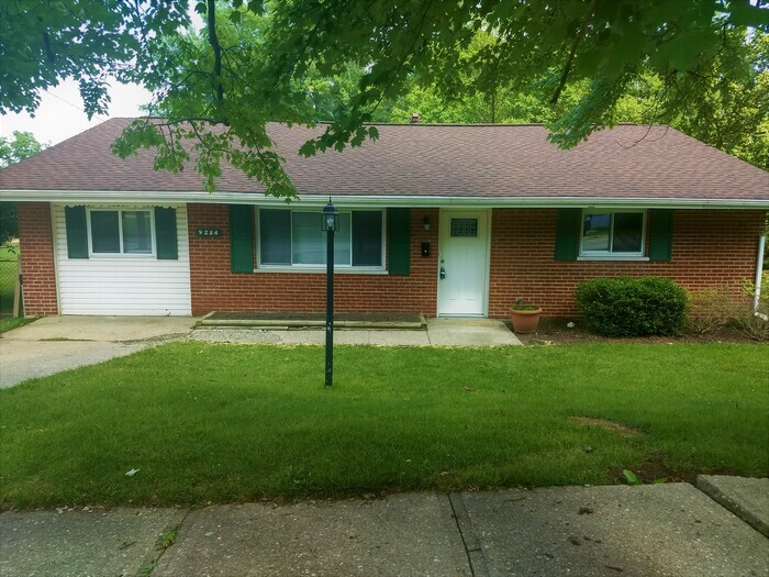 Primary Photo - 9284 Burgess Dr