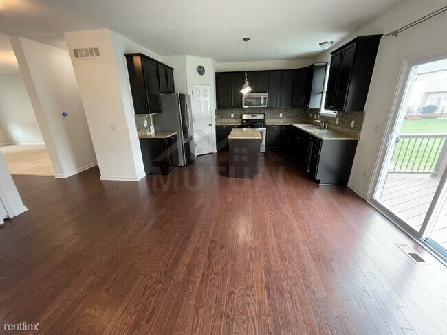 Building Photo - 4 br, 2.5 bath House - 27041 Maxwell Ct