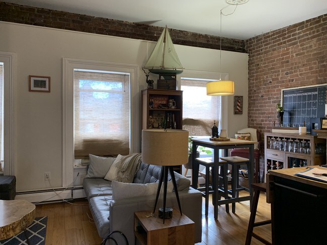 Foto del edificio - 724 Bloomfield St
