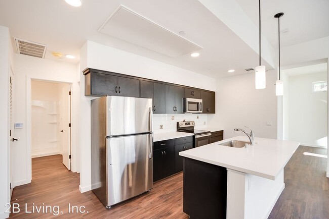 Foto del edificio - 4690 Tompkins Ave