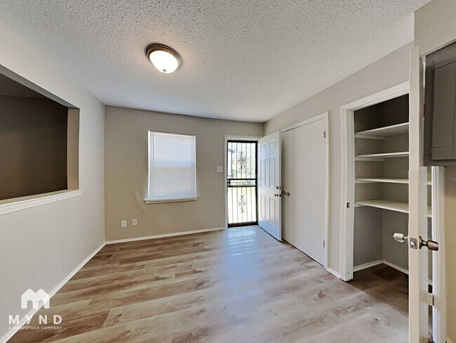 Building Photo - 3763 Rainford Dr