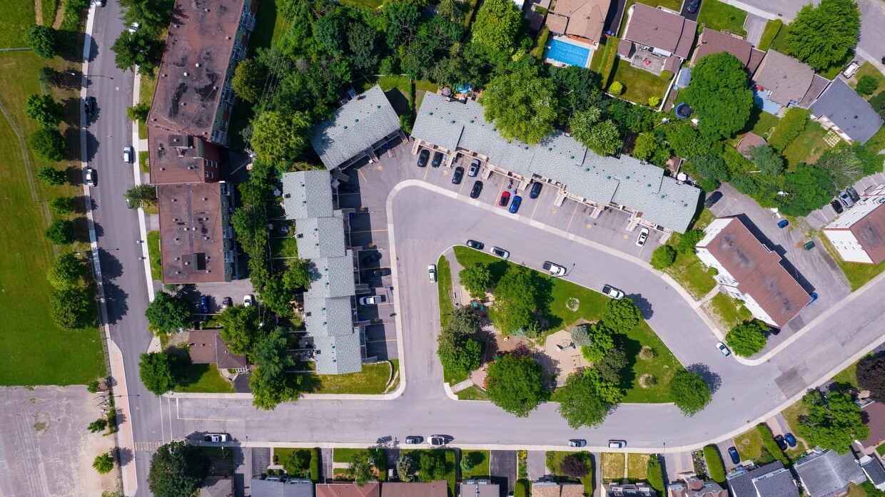 Building Photo - Lanctot