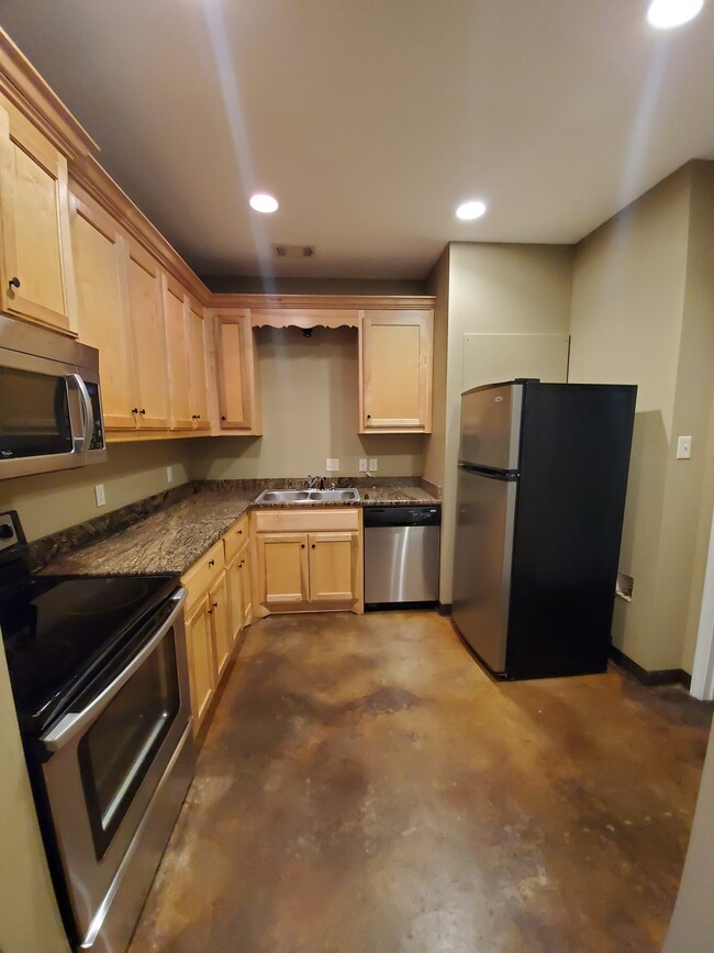 Kitchen - 1615 Aldersgate Rd