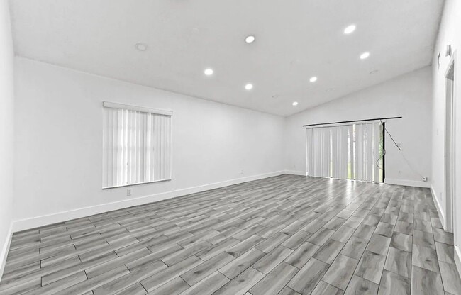 Foto del edificio - 1459 Summit Run Cir