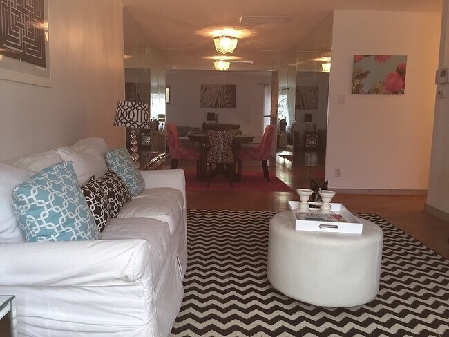 Foto del edificio - 104 Fellswood Dr