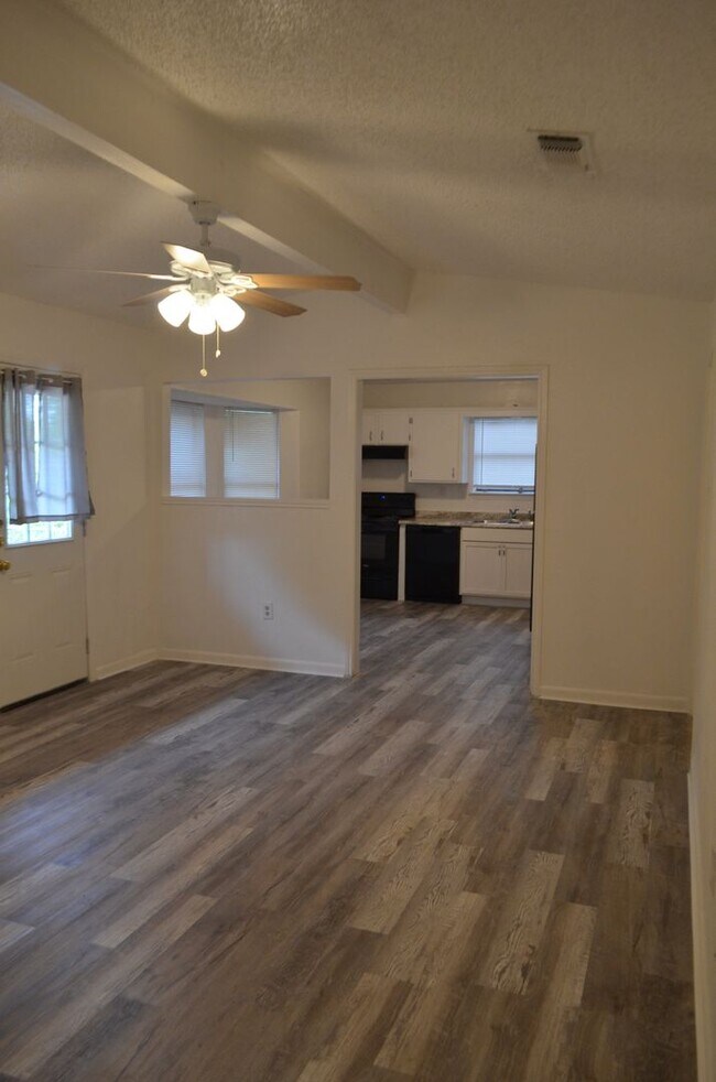 Building Photo - Come home...