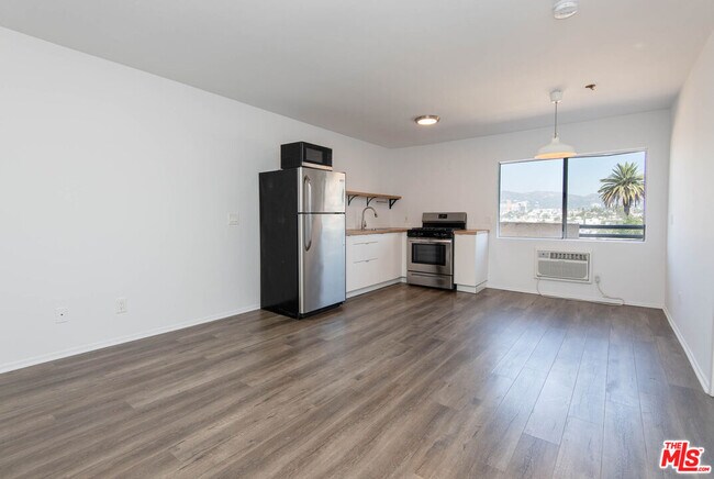 Foto del edificio - 3933 Marathon St