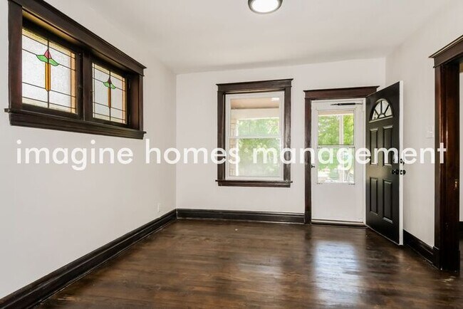 Foto del edificio - 4404 Dresden Ave