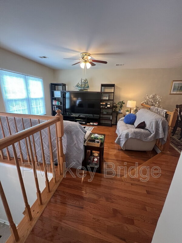 Foto del edificio - 7427 Salford Ct