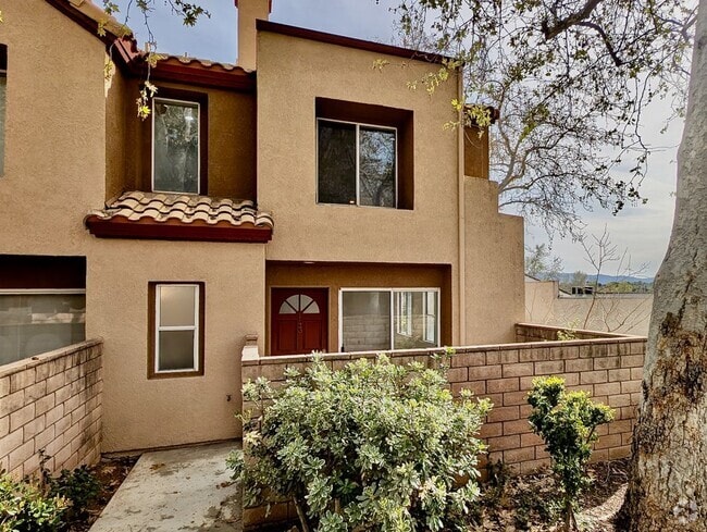 Building Photo - 22719 Copper Hill Dr