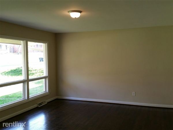 Building Photo - 1500 Guest St