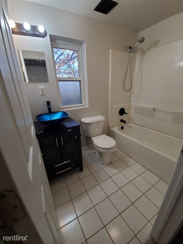 Building Photo - 3 br, 1.5 bath House - 522 Kentaboo Ave