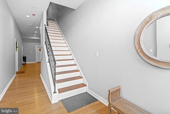 Building Photo - 655-59 N 16th St