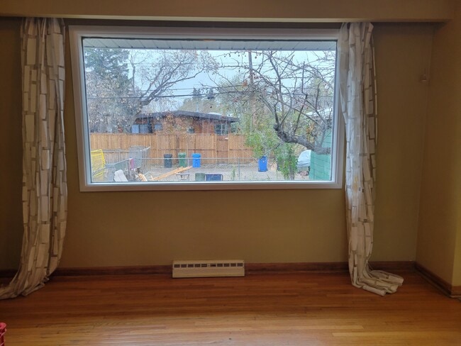 Building Photo - 3731 Richmond Rd SW