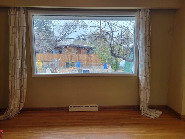 Photo du bâtiment - 3731 Richmond Rd SW