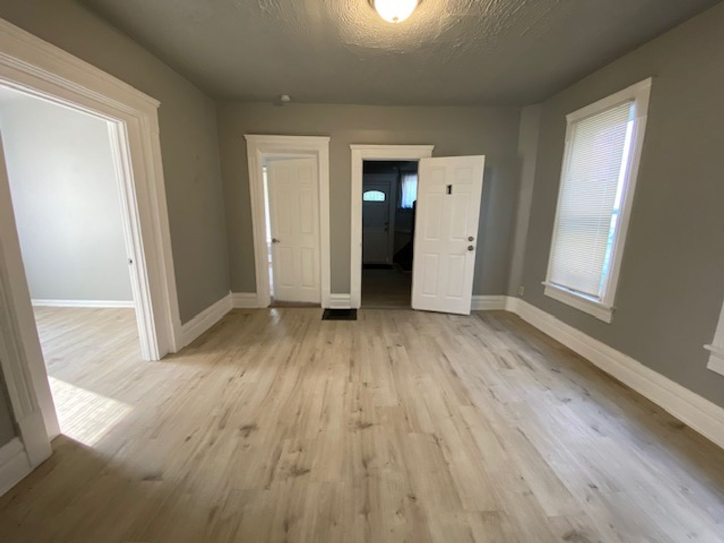 635 Hazel St Akron, OH 44305 – photo 2