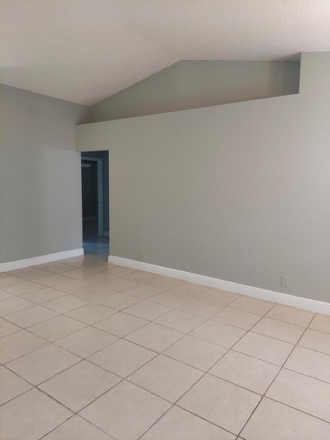 Building Photo - 5419 Blueberry Hill Ave