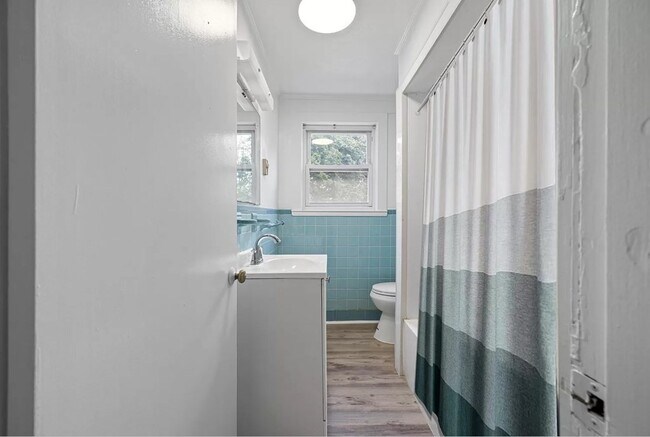 Building Photo - 50 Ruggles St