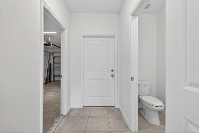 Building Photo - 2025 Townhome | 3 Bed + 3 Bath | Modern Living in Bradenton