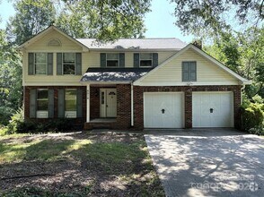 Building Photo - 6616 Wannamaker Ln