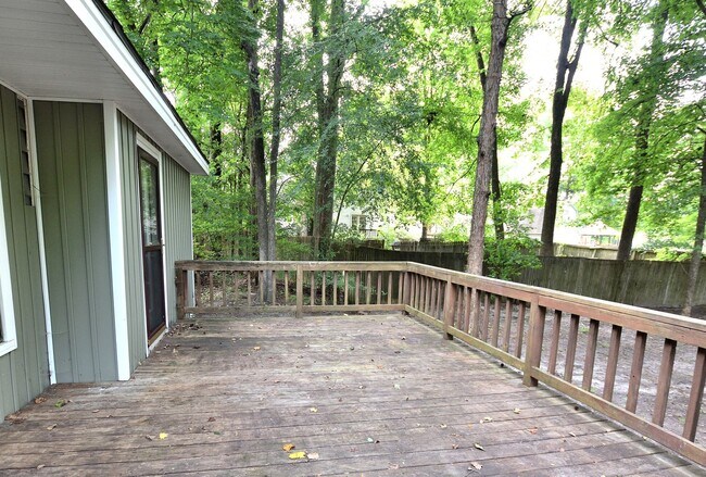 Building Photo - 1048 Ridgemeadow Ln