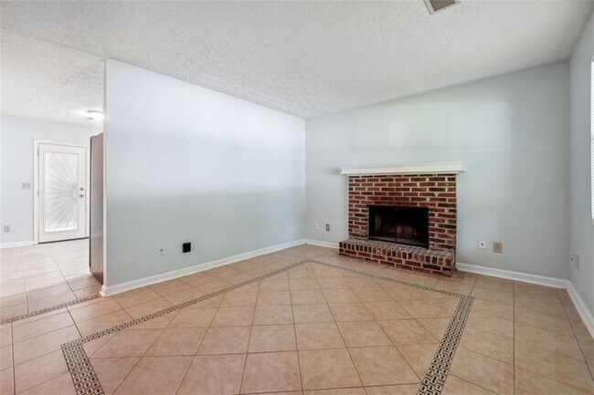 Building Photo - 3107 Del Monico Dr