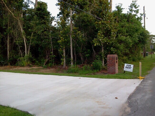 Foto del edificio - 2519 Weller Ave