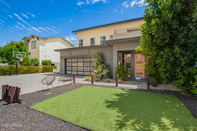 Foto del edificio - 4413 E Montecito Ave