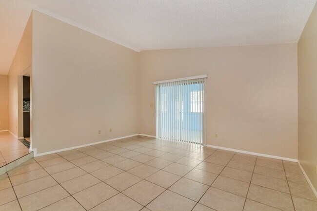 Foto del edificio - 1448 La Paloma Cir