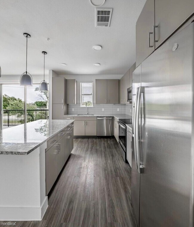 Foto del edificio - 1 br, 1 bath Condo - 1310 Leander Dr /1Bath