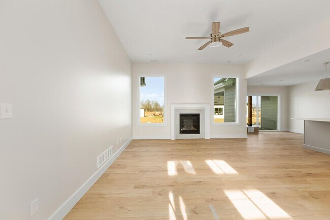 Building Photo - Exquisite brand new home located in The Br...
